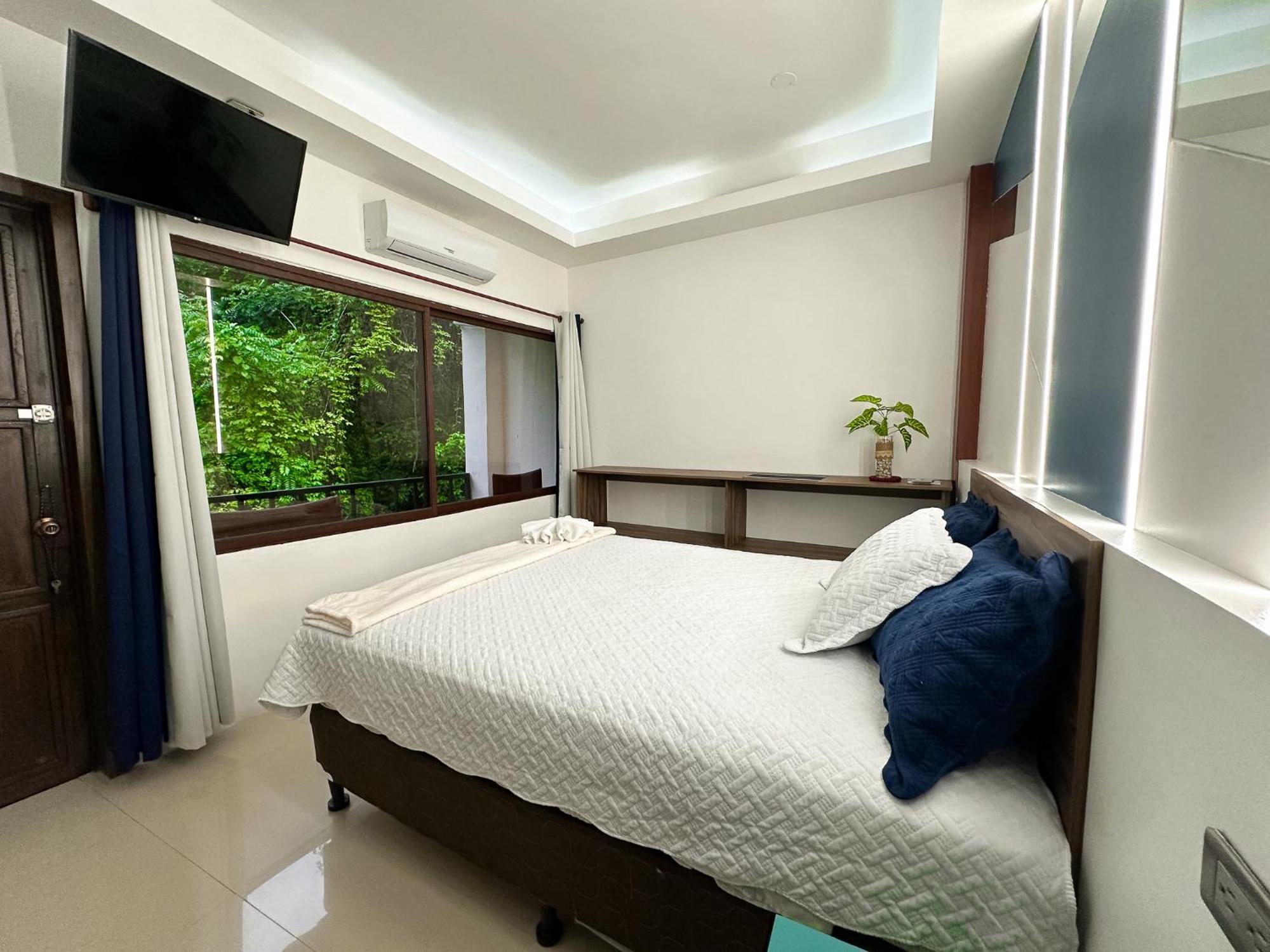 Las Luciernagas Hotel Flores Exterior photo
