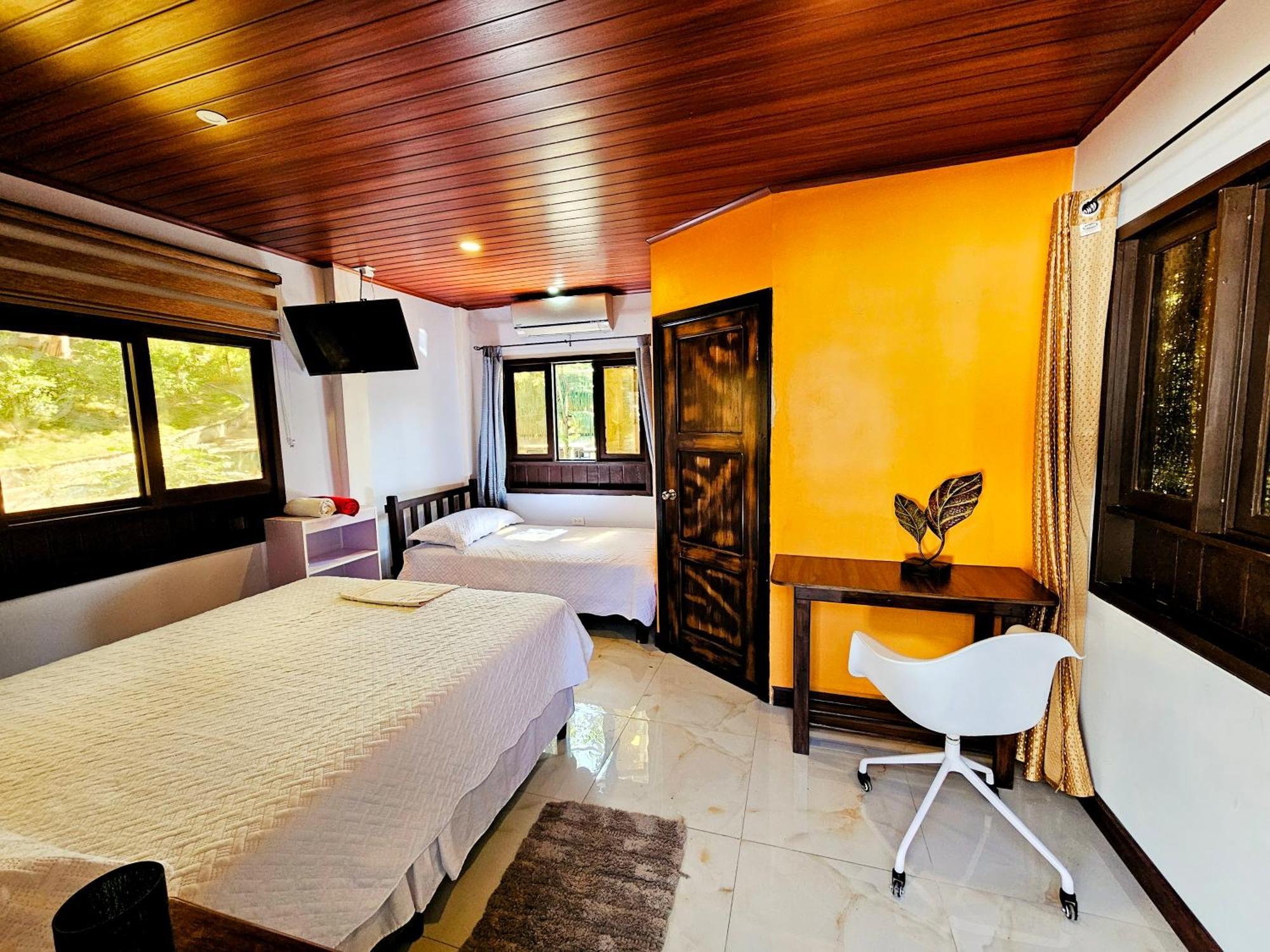 Las Luciernagas Hotel Flores Exterior photo