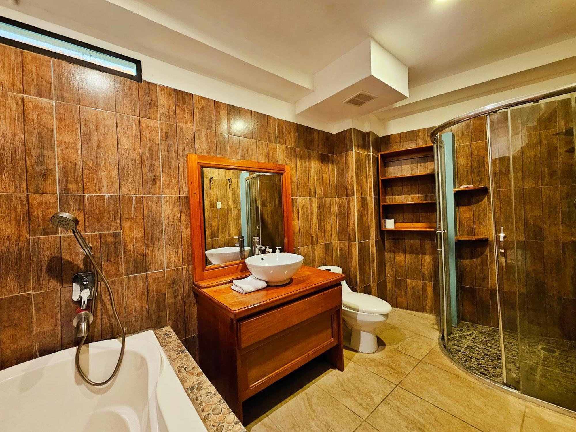 Las Luciernagas Hotel Flores Room photo